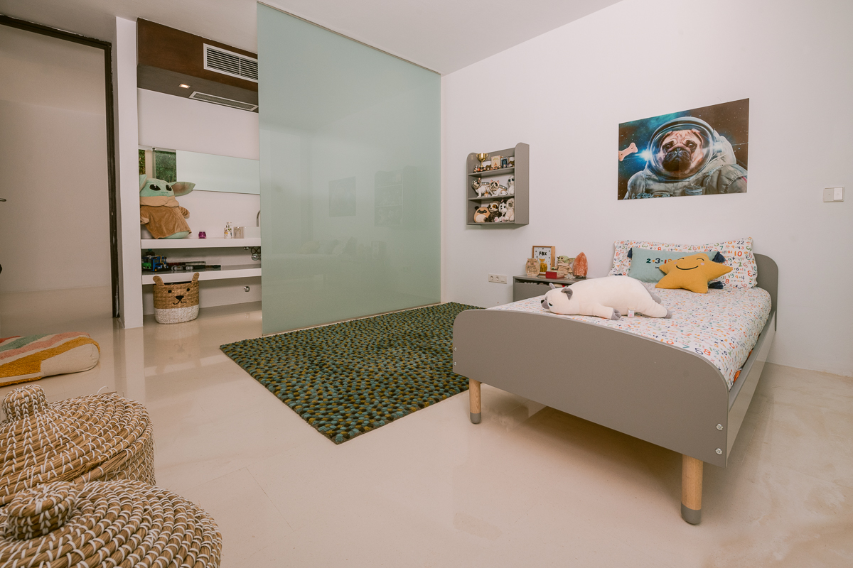Resa estates Ibiza villa for sale modern dutch bedroom 5.1.jpg